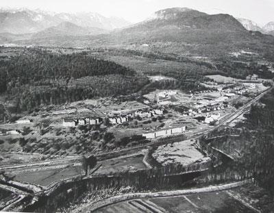 An early black and white image of the səmiq̓ʷəʔelə/Riverview site from above